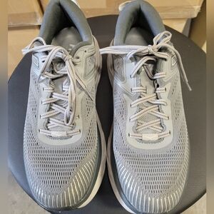 Like NEW Mens Hoka OneOne BONDI 7 suze 8